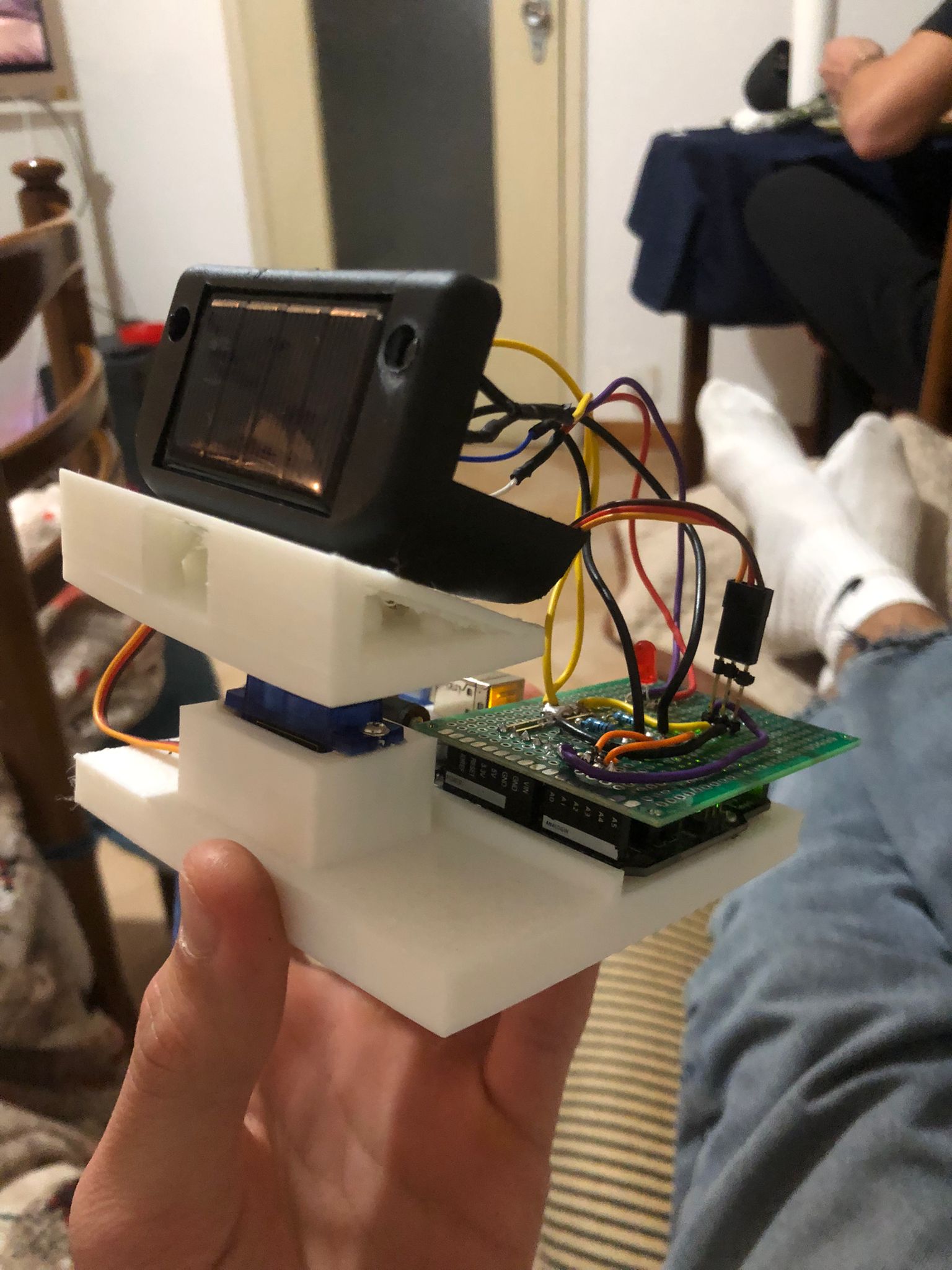 lateral photo of the solar tracker